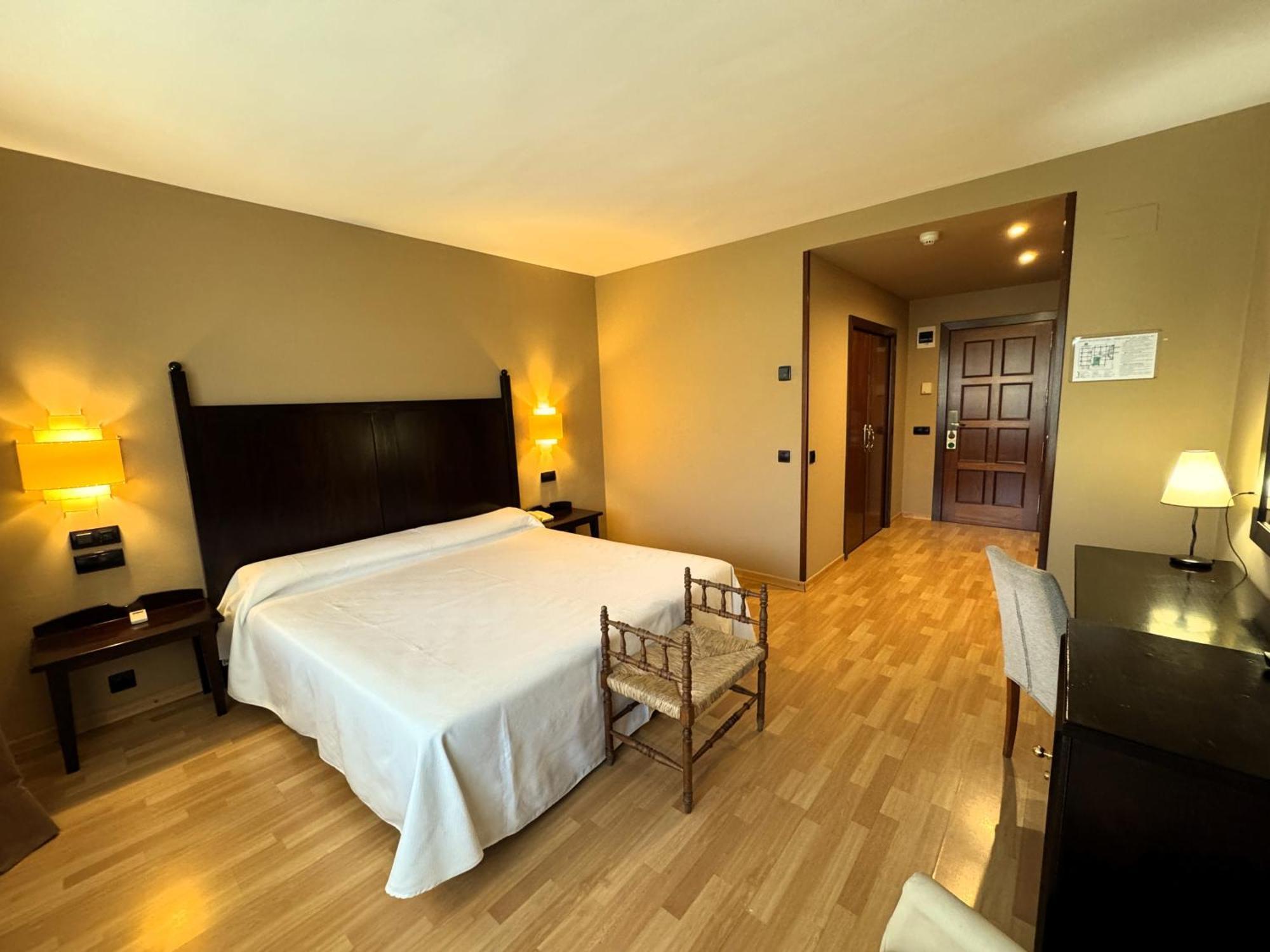 Cotiella Hotel Campo (Huesca)