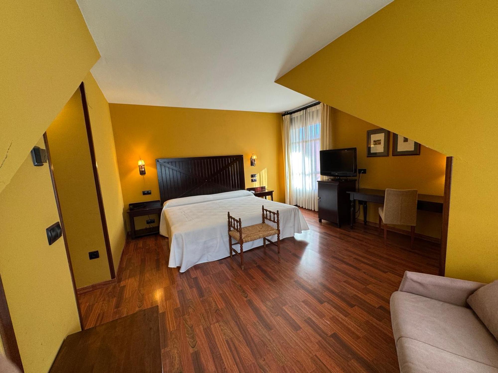 Hotel Cotiella Campo (Huesca)