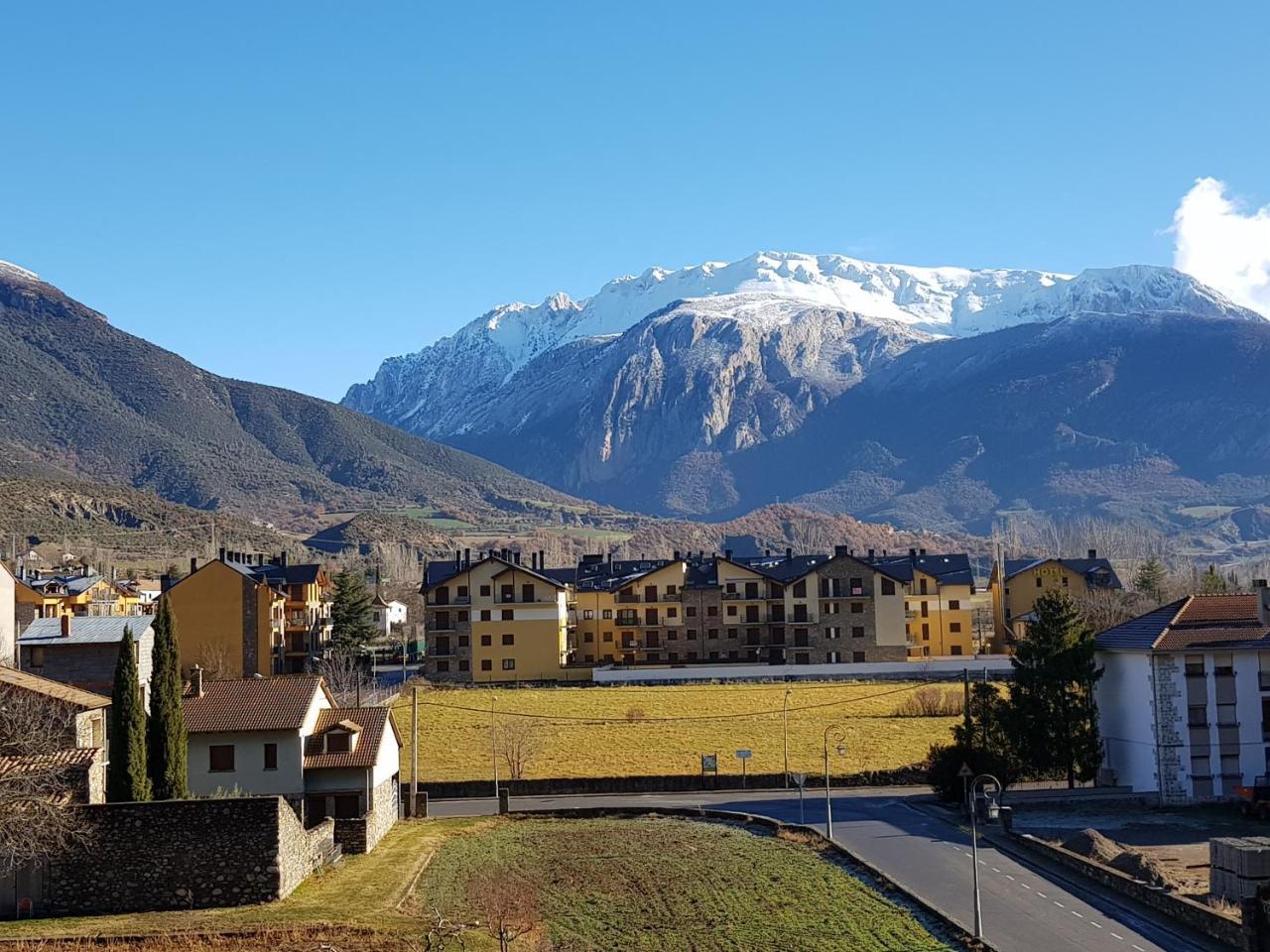 Cotiella Hotel Campo (Huesca)